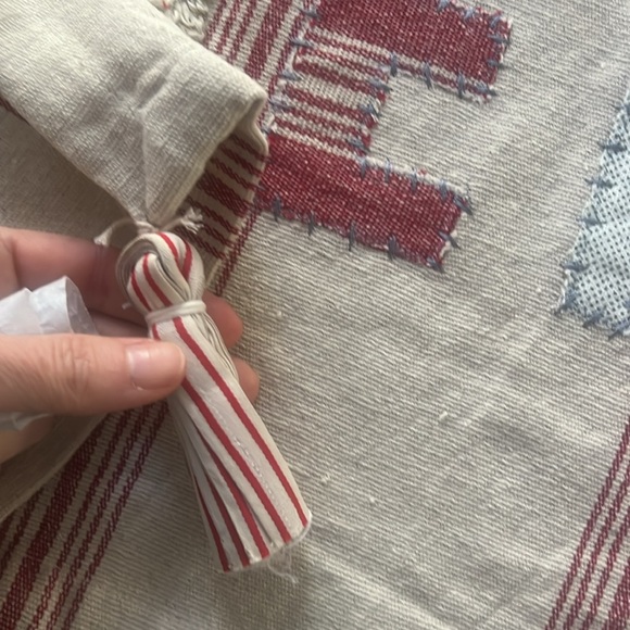 Mud Pie Merry Christmasustmas Vintage Style Table Runner - Picture 3 of 8